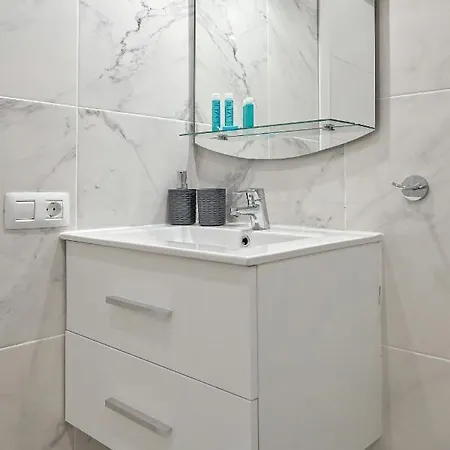 Modern With A Sea View And Pool Access Ponderosa 801 דירה