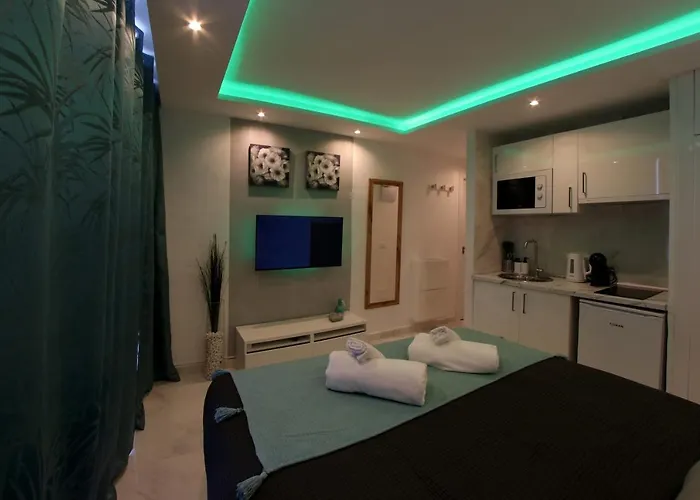 Modern With A Sea View And Pool Access Ponderosa 801 * Playa de las Americas (Tenerife)